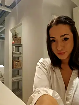 Snapshot of LydiaMaus96 chatting on October 2025 11:44:02 AM LydiaMaus96 online show from October 2025 11:44:02 AM