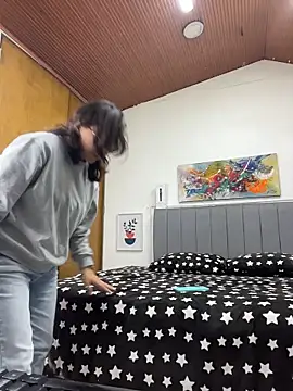 karlamorris  online show from April 2026 01:11:01 PM