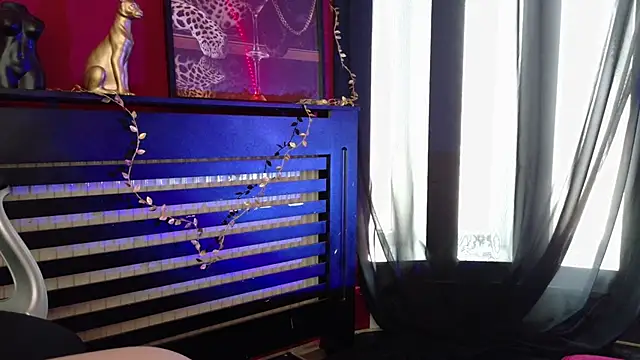 Snapshot of alissa4blonde chatting on June 2026 10:15:01 AM alissa4blonde online show from June 2026 10:15:01 AM