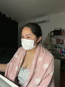 Snapshot of iamMalixxx chatting on December 2024 06:05:02 PM iamMalixxx online show from December 2024 06:05:02 PM