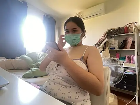 Snapshot of iamMalixxx chatting on February 2025 07:52:01 AM iamMalixxx online show from February 2025 07:52:01 AM