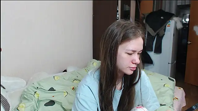 leila bambi  online show from December 2024 10:01:01 PM