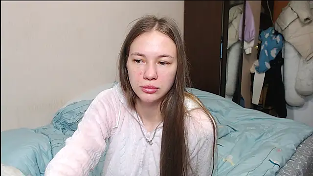 leila bambi  online show from February 2025 04:11:02 PM