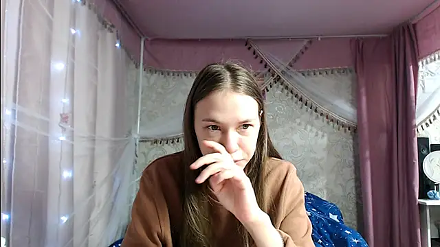 leila bambi  online show from November 2025 08:36:02 AM