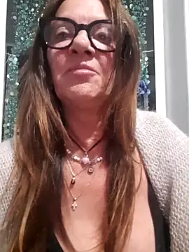 gildamilf online show from April 2026 07:52:02 PM