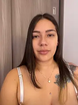 Snapshot of Latina_vanessa chatting on December 2024 08:14:02 PM Latina vanessa online show from December 2024 08:14:02 PM