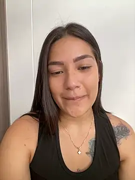 Snapshot of Latina_vanessa chatting on December 2024 06:33:01 PM Latina vanessa online show from December 2024 06:33:01 PM