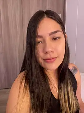 Snapshot of Latina_vanessa chatting on December 2024 09:37:01 PM Latina vanessa online show from December 2024 09:37:01 PM
