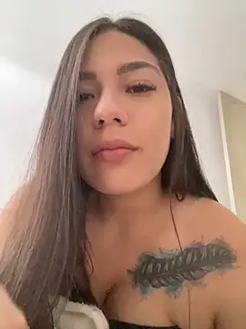 Snapshot of Latina_vanessa chatting on February 2025 10:18:01 PM Latina vanessa online show from February 2025 10:18:01 PM