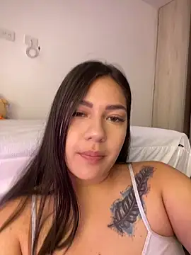 Snapshot of Latina_vanessa chatting on February 2025 09:52:02 PM Latina vanessa online show from February 2025 09:52:02 PM