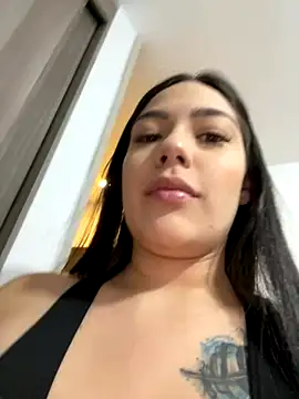 Snapshot of Latina_vanessa chatting on October 2025 10:53:02 PM Latina vanessa online show from October 2025 10:53:02 PM