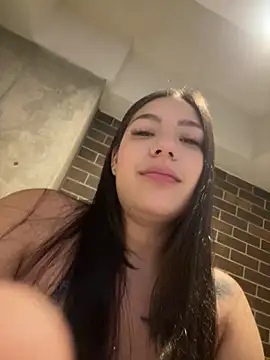 Snapshot of Latina_vanessa chatting on April 2026 02:33:01 AM Latina vanessa online show from April 2026 02:33:01 AM