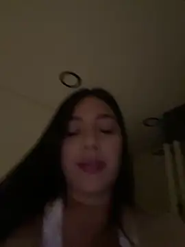 Snapshot of Latina_vanessa chatting on April 2026 01:52:02 AM Latina vanessa online show from April 2026 01:52:02 AM