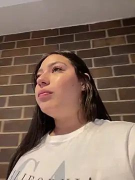 Snapshot of Latina_vanessa chatting on April 2026 08:57:02 PM Latina vanessa online show from April 2026 08:57:02 PM
