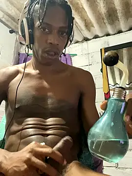 Larry-n-clouds online show from November 2025 03:28:01 AM