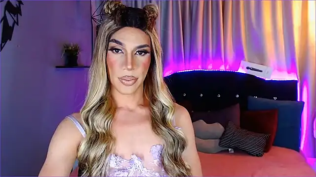 camila hootie online show from December 2024 04:01:02 AM