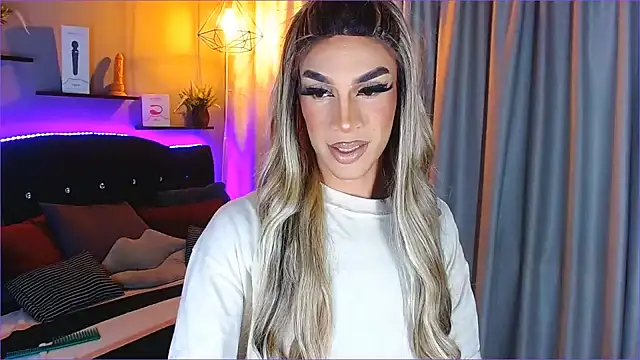 camila hootie online show from January 2025 03:20:01 AM