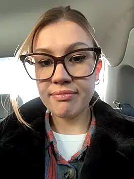 RinaCat online show from October 2025 05:18:01 AM