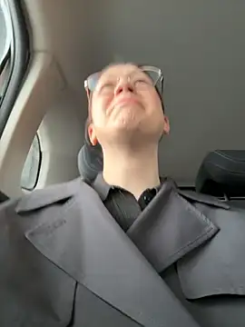 RinaCat online show from April 2026 06:19:01 AM