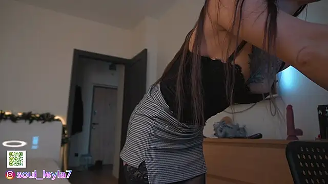 Sola LI online show from December 2024 05:15:01 AM