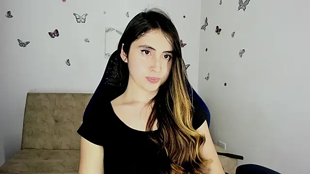 Nicol Swift  online show from January 2025 05:41:02 AM