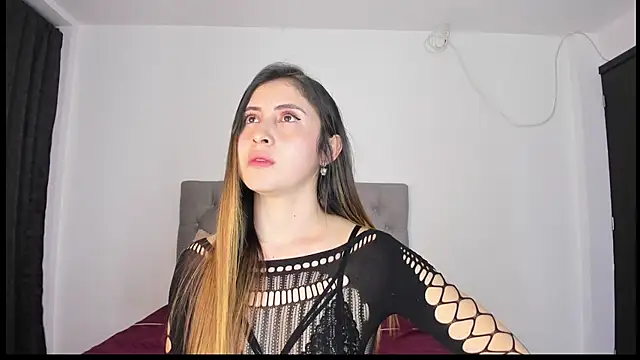 Nicol Swift  online show from February 2025 06:35:01 AM