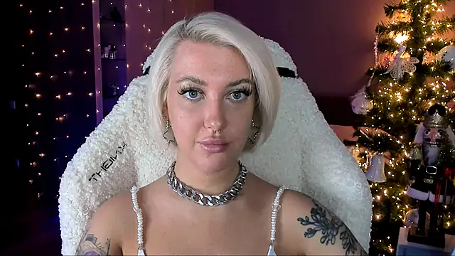 tykioty Miley online show from December 2024 12:27:01 PM