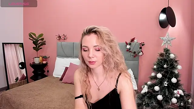 EvaMoran online show from December 2024 07:59:02 AM