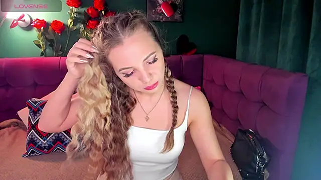 EvaMoran online show from February 2025 12:30:01 AM