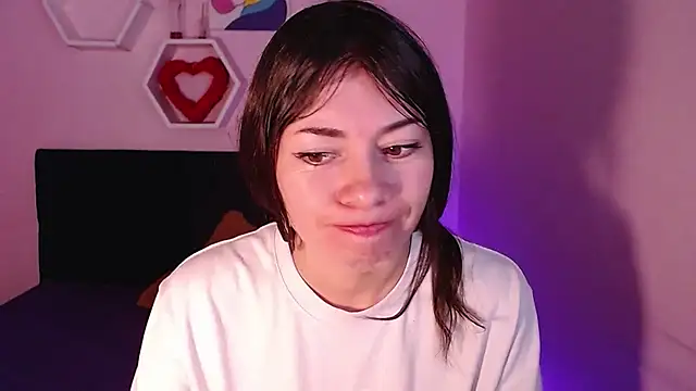 AnnaliOlsenX online show from December 2024 01:03:01 PM