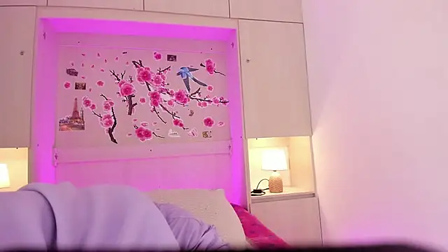 tamaraa smiith online show from November 2025 08:00:01 PM