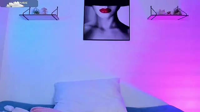 Manuela monroe online show from February 2025 01:20:01 PM