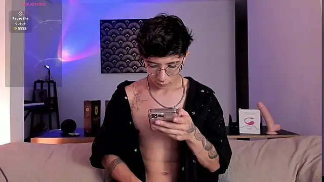 Snapshot of im__thomass chatting on December 2025 02:42:02 AM im thomass online show from December 2025 02:42:02 AM