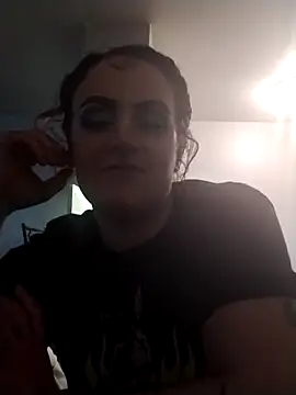 Snapshot of TiahhMarie chatting on January 2026 10:24:02 PM TiahhMarie online show from January 2026 10:24:02 PM