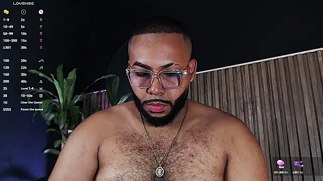 Snapshot of DilanJonnes_ chatting on December 2024 10:04:01 PM DilanJonnes online show from December 2024 10:04:01 PM