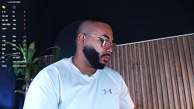 Snapshot of DilanJonnes_ chatting on December 2024 12:09:02 AM DilanJonnes online show from December 2024 12:09:02 AM