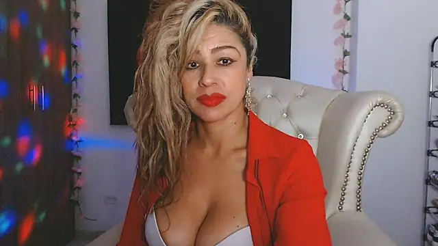 Snapshot of Isabelhot1 chatting on April 2026 08:15:02 PM Isabelhot1 online show from April 2026 08:15:02 PM