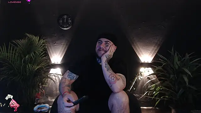 Ash gusbig online show from February 2025 11:05:01 PM