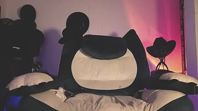 Ash gusbig online show from March 2026 03:34:01 AM