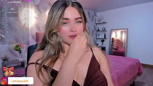 cattaleya    online show from November 2025 02:44:01 AM