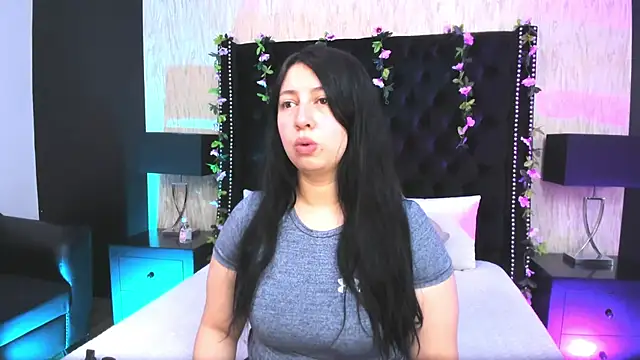 AshleeyPrincess online show from November 2025 02:17:02 PM