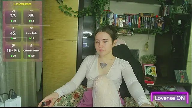 Snapshot of Aurora_workerr chatting on May 2026 04:12:01 PM Aurora workerr online show from May 2026 04:12:01 PM
