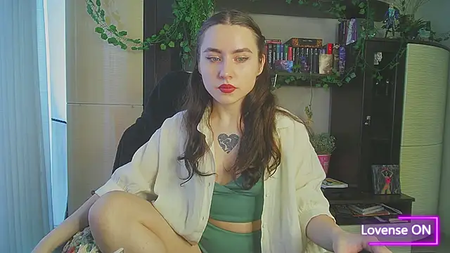 Snapshot of Aurora_workerr chatting on May 2026 12:45:01 PM Aurora workerr online show from May 2026 12:45:01 PM