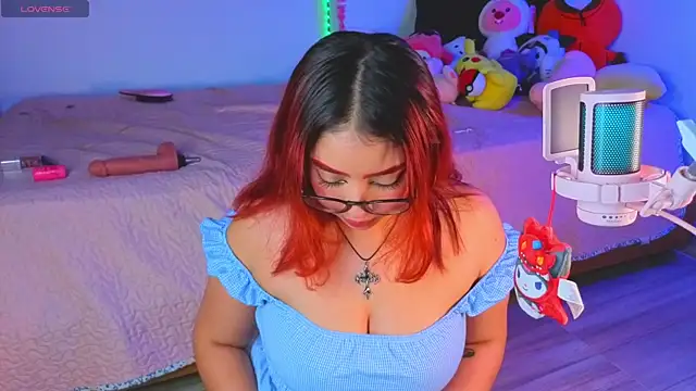 Snapshot of AnngelaSkye chatting on January 2026 05:33:01 AM AnngelaSkye online show from January 2026 05:33:01 AM