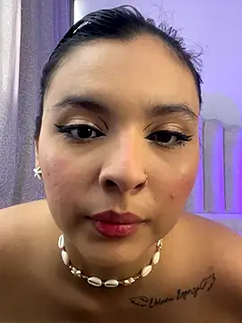 Madyson Hot online show from October 2025 01:11:01 PM