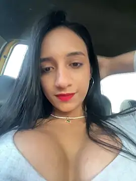 UrNewFantasy online show from February 2025 03:39:02 PM