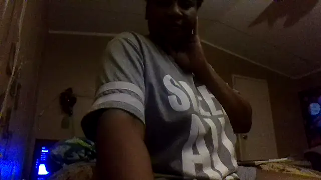 EbonyFetishQueen online show from October 2025 12:00:01 AM