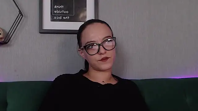 IzabelllNoir online show from February 2025 04:00:02 PM