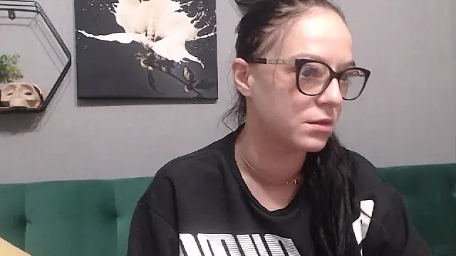 IzabelllNoir online show from February 2025 08:18:02 AM