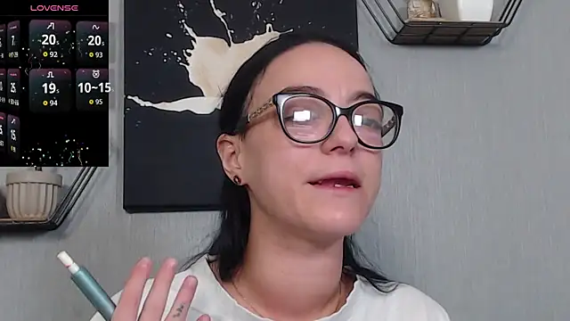 IzabelllNoir online show from April 2026 07:04:01 AM